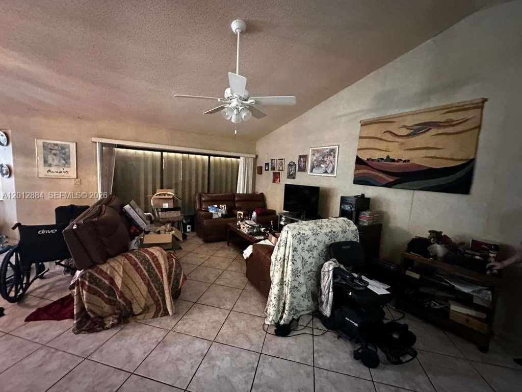 COUNTRY ADDRESS - Residential