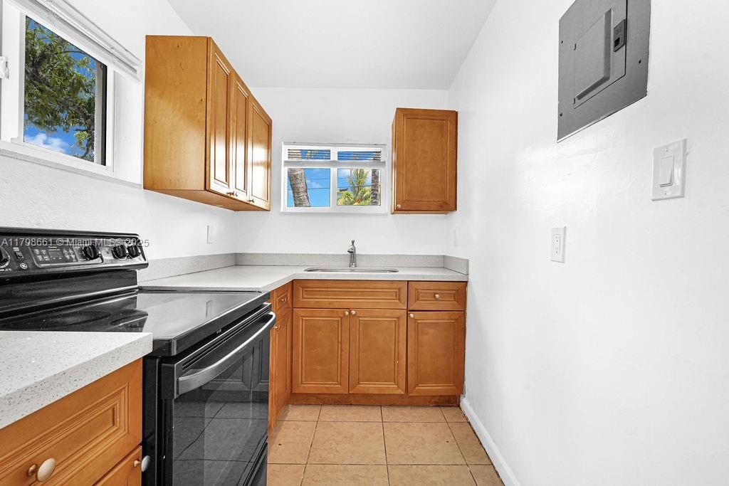 Photo of 1960 SW 41st Ave #2, Fort Lauderdale, FL 33317 (MLS # A11798661)