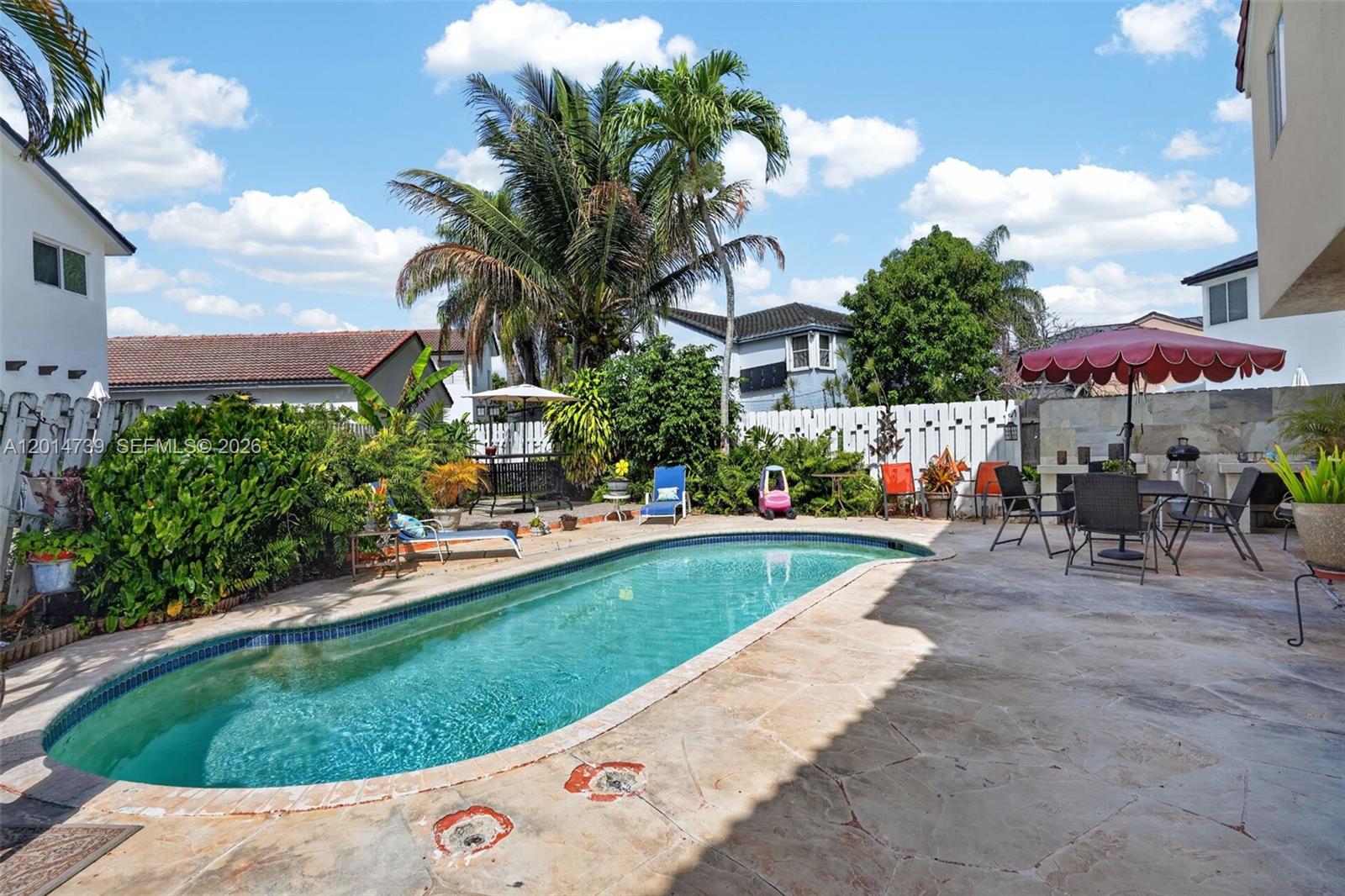 WEITZER HAMMOCKS HOMES SE - Residential