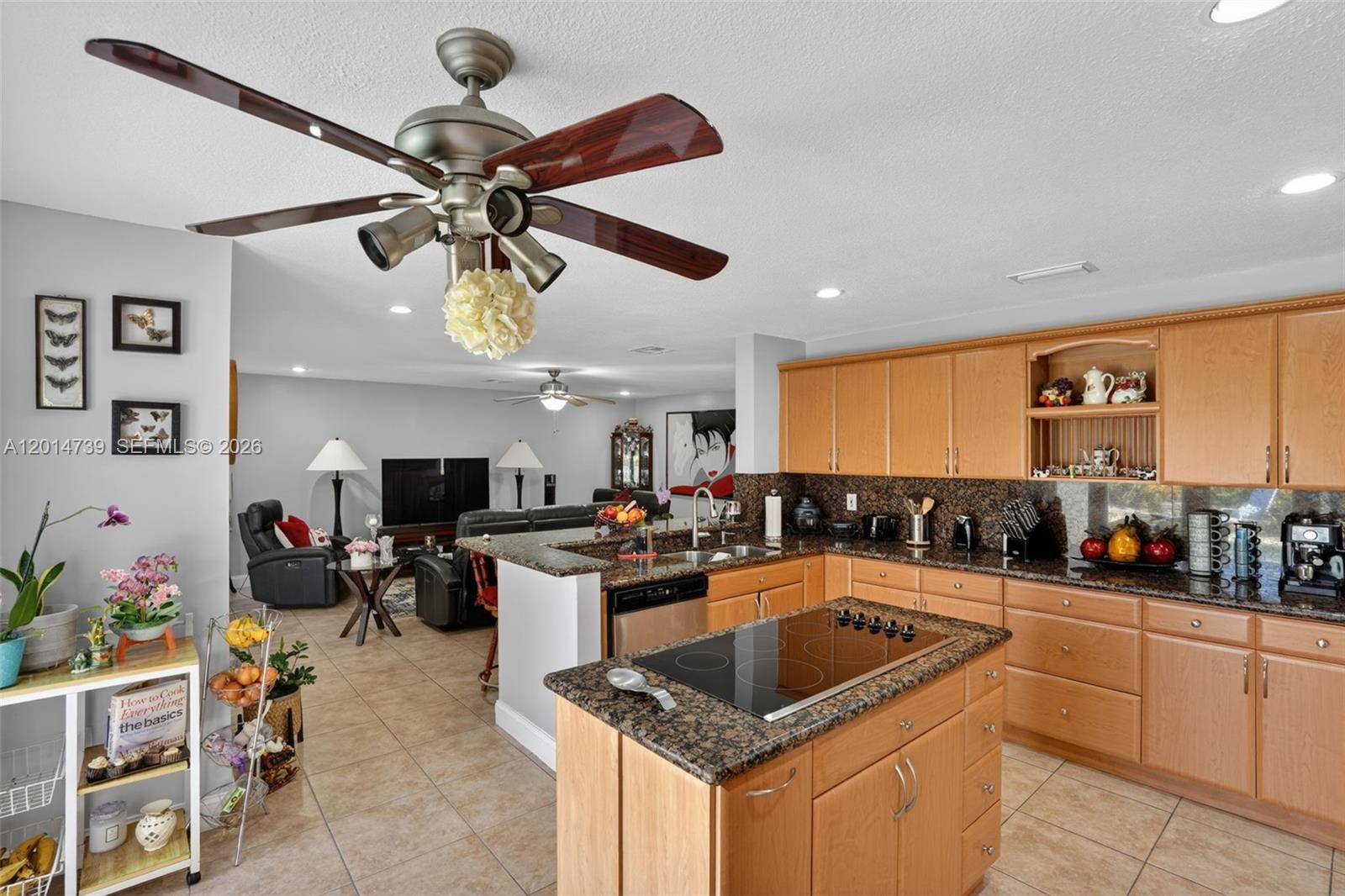 WEITZER HAMMOCKS HOMES SE - Residential