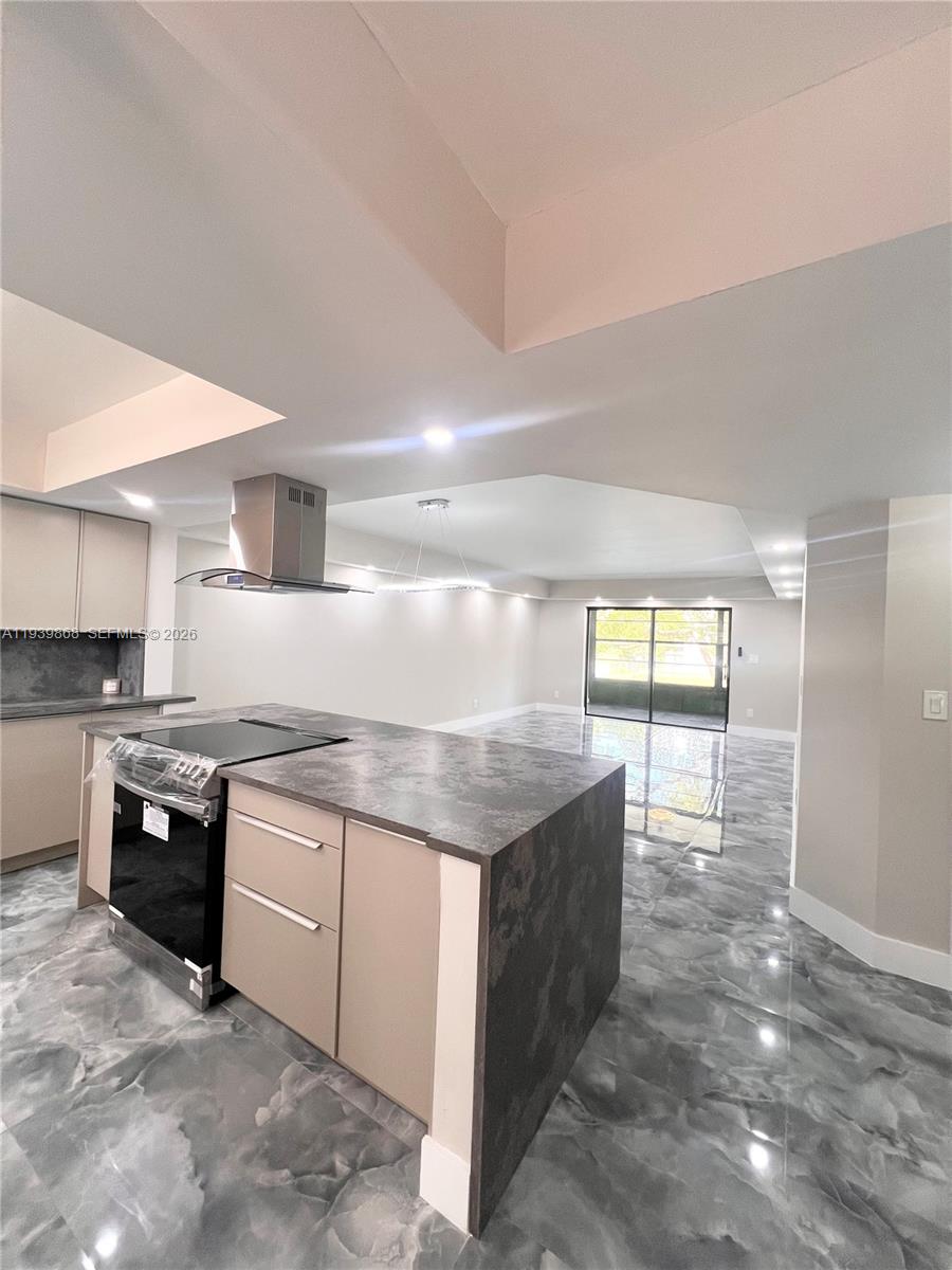 LAKES OF CARRIAGE HILLS - Residential