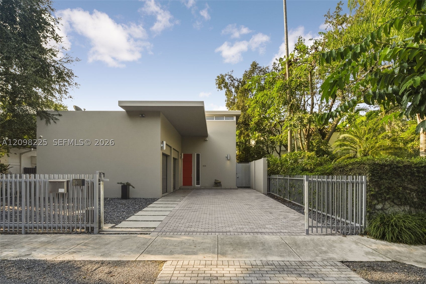 1828 Espanola Dr