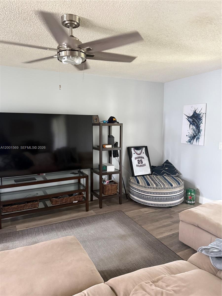 SUNFLOWER CONDO - Residential Lease