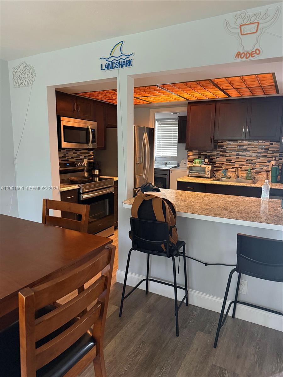 SUNFLOWER CONDO - Residential Lease