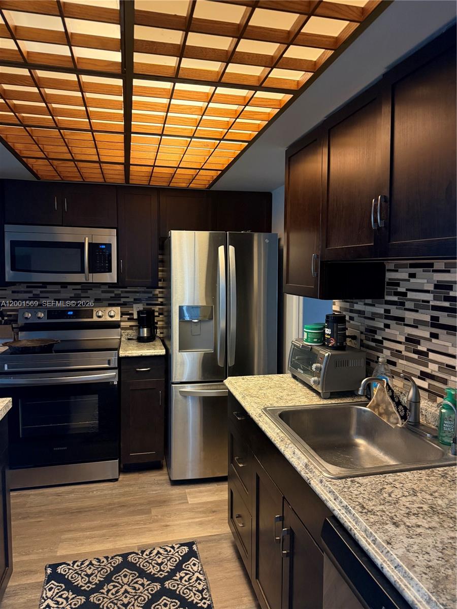 SUNFLOWER CONDO - Residential Lease