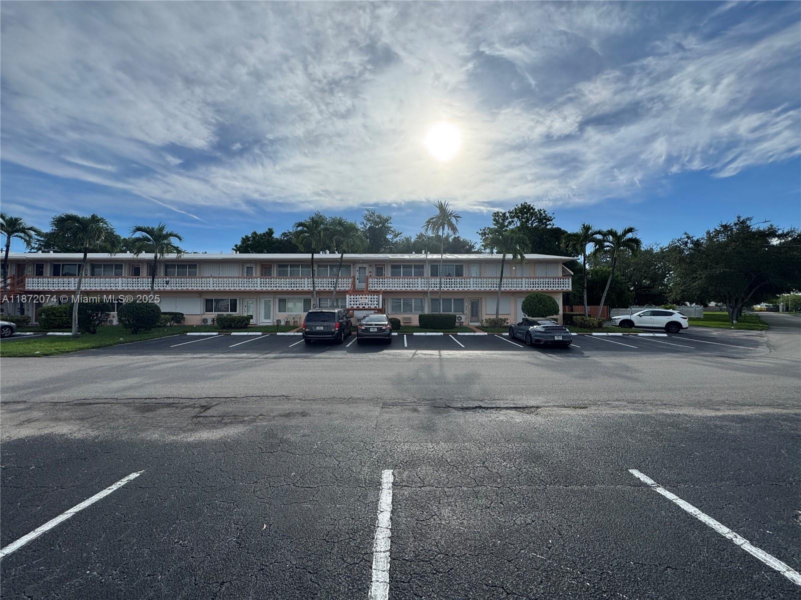 FRESHLY REMODELED UNIT IN DESIRABLE ROLEN LAKE GARDENS. 1 BED/1 BATH IN 55+ COMMUNITY. NEW FLOORING, PAINT, AND VERY WELL MAINTAINED. VERY QUIET AND SAFE COMMUNITY. LOW MAINTENANCE ($355/MONTH). COMMUNITY OFFERS MANY AMENITIES SUCH AS POOL, CLUB HOUSE, SHUFFLEBOARD, BEAUTIFUL LAKE, AND MORE. EXCELLENT LOCATION NEAR I-95, AVENTURA MALL, BEACHES, RESTAURANTS, SHOPPING, GULFSTREAM PARK, HARD ROCK HOTEL & CASINO, ALL MAJOR AIRPORTS, BRIGHTLINE TRAIN STATION, AND SO MUCH MORE. PRICED TO SELL FAST! DON'T LET THIS OPPORTUNITY SLIP AWAY! REALIZE YOUR DREAMS OF LIVING IN BEAUTIFUL, WARM AND SUNNY SOUTH FLORIDA PARADISE TODAY!