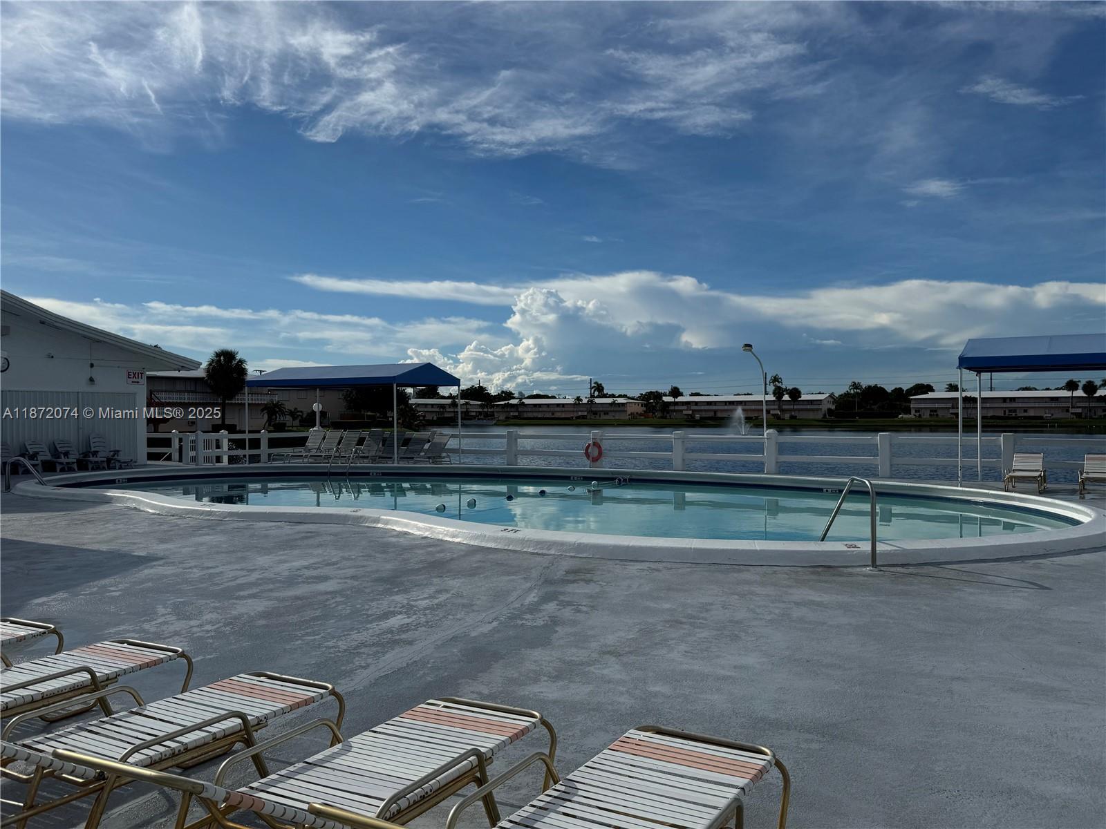 815 SW 10th Ter 15V