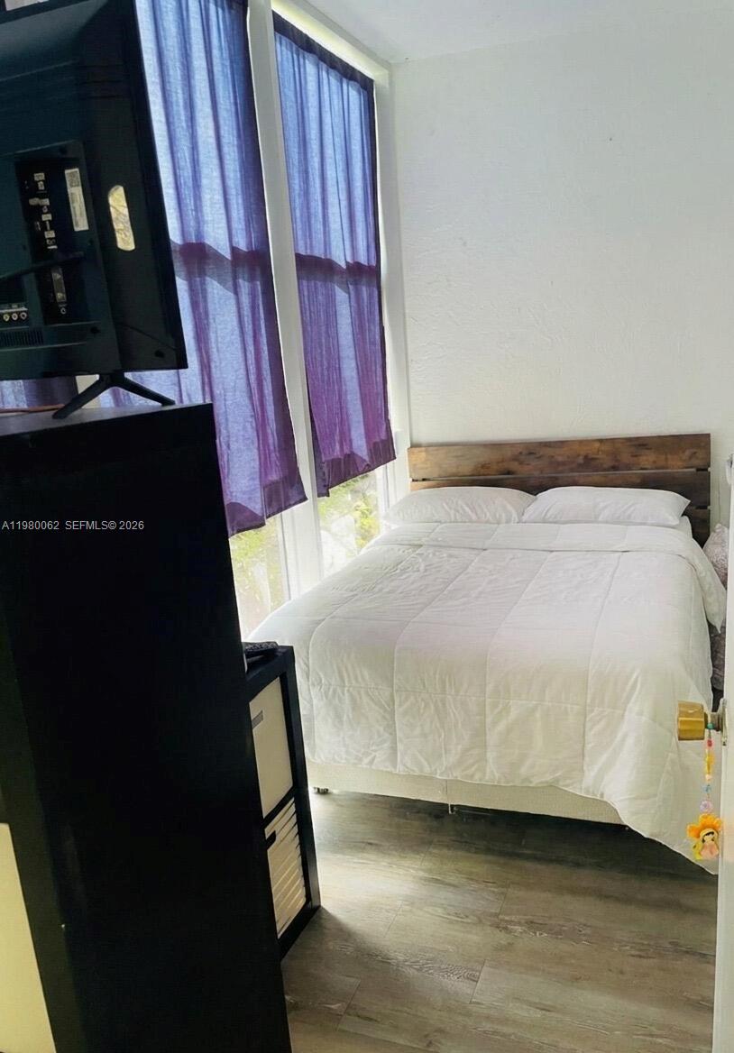 BERKLEY HOUSE OF CARRIAGE - Residential