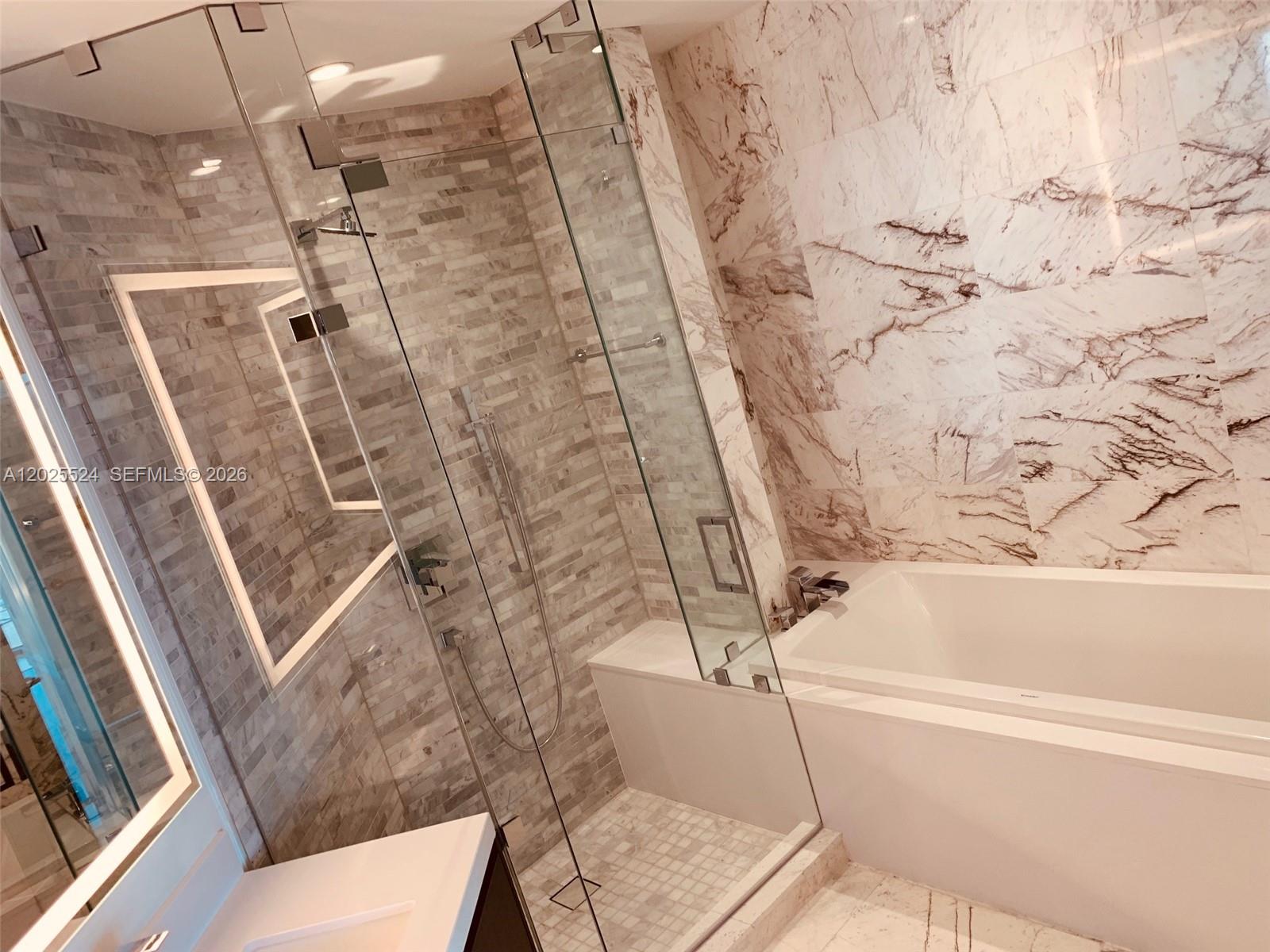 Paramount Miami World Cent - Residential