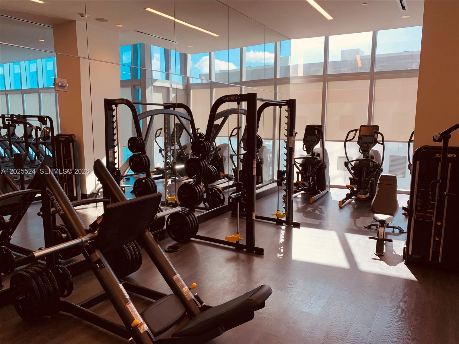 Paramount Miami World Cent - Residential