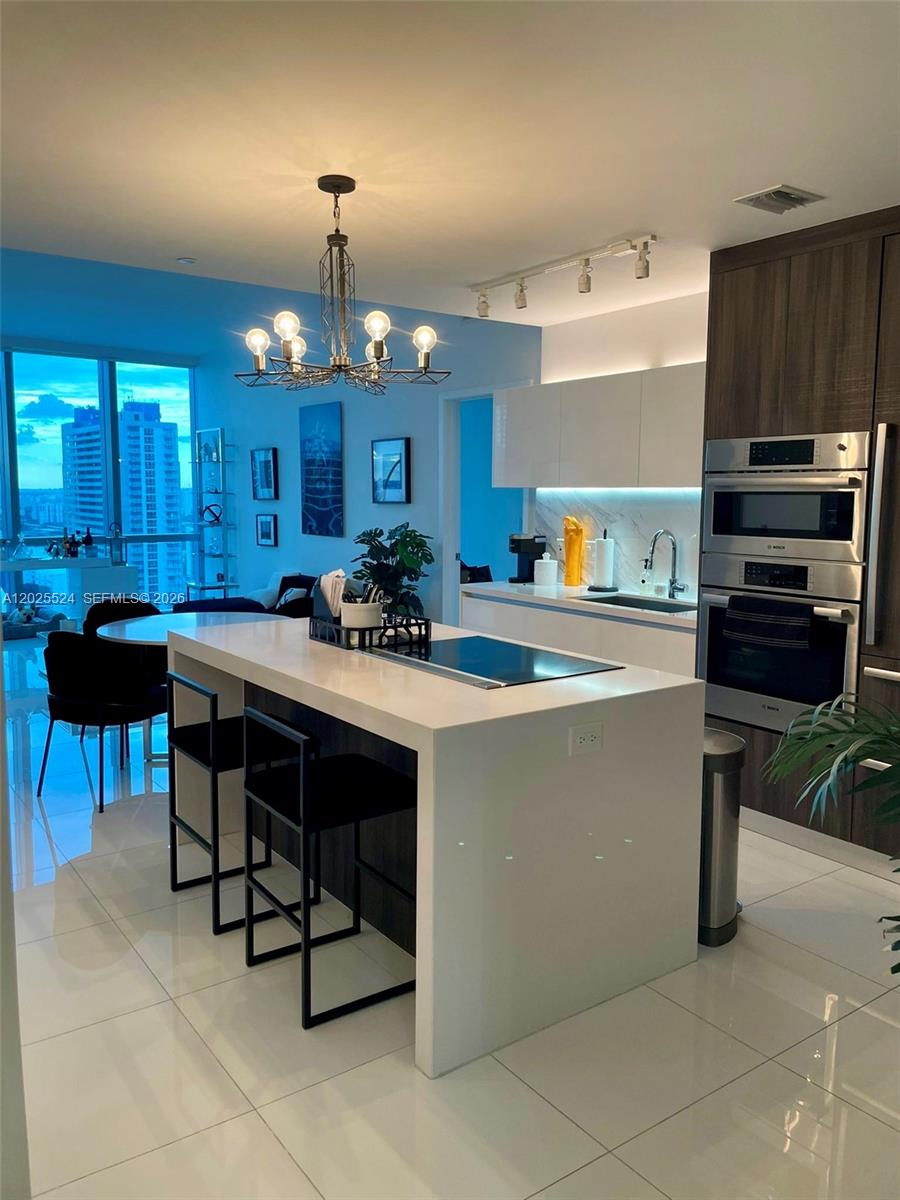851 NE 1st Ave 1808
