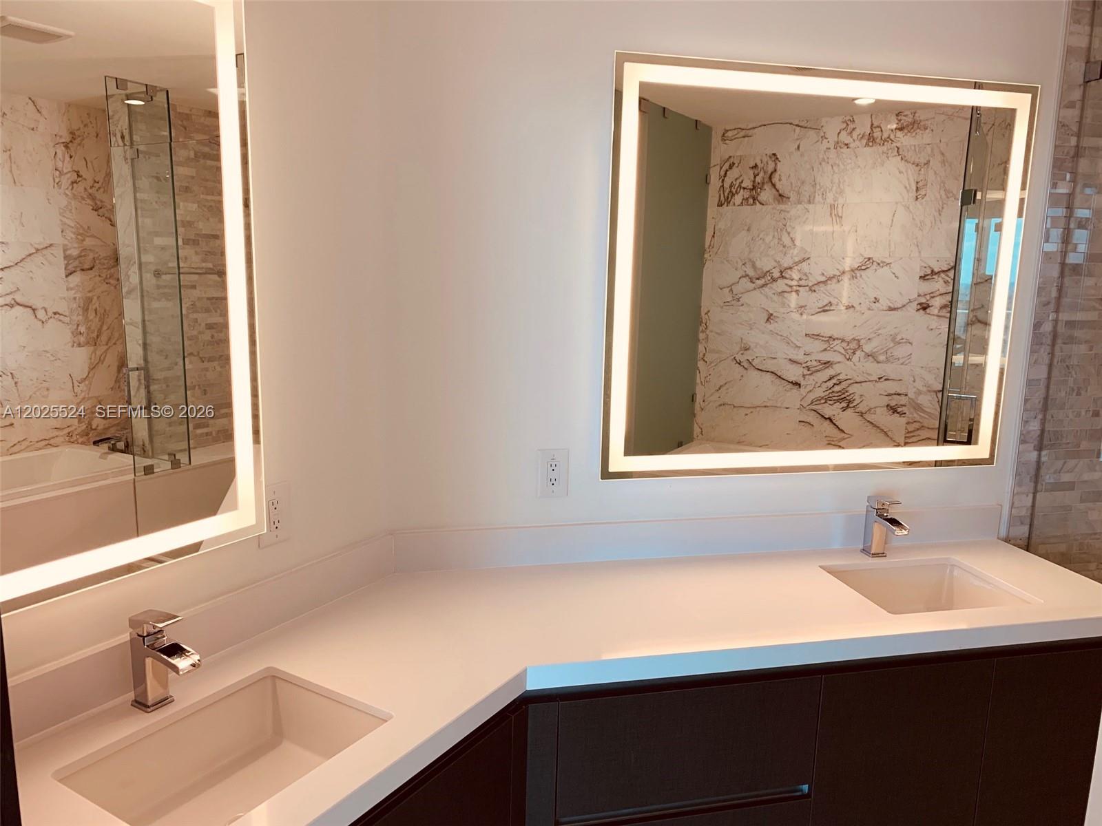 Paramount Miami World Cent - Residential