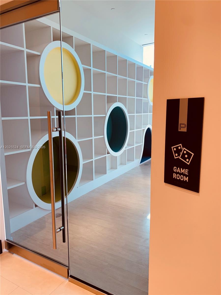 Paramount Miami World Cent - Residential
