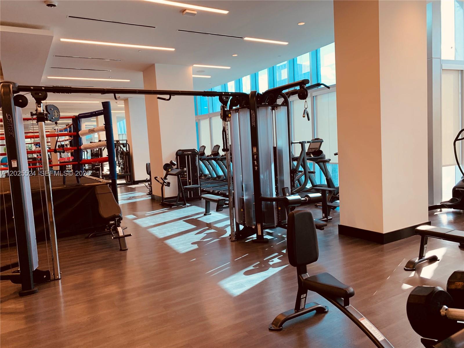 Paramount Miami World Cent - Residential