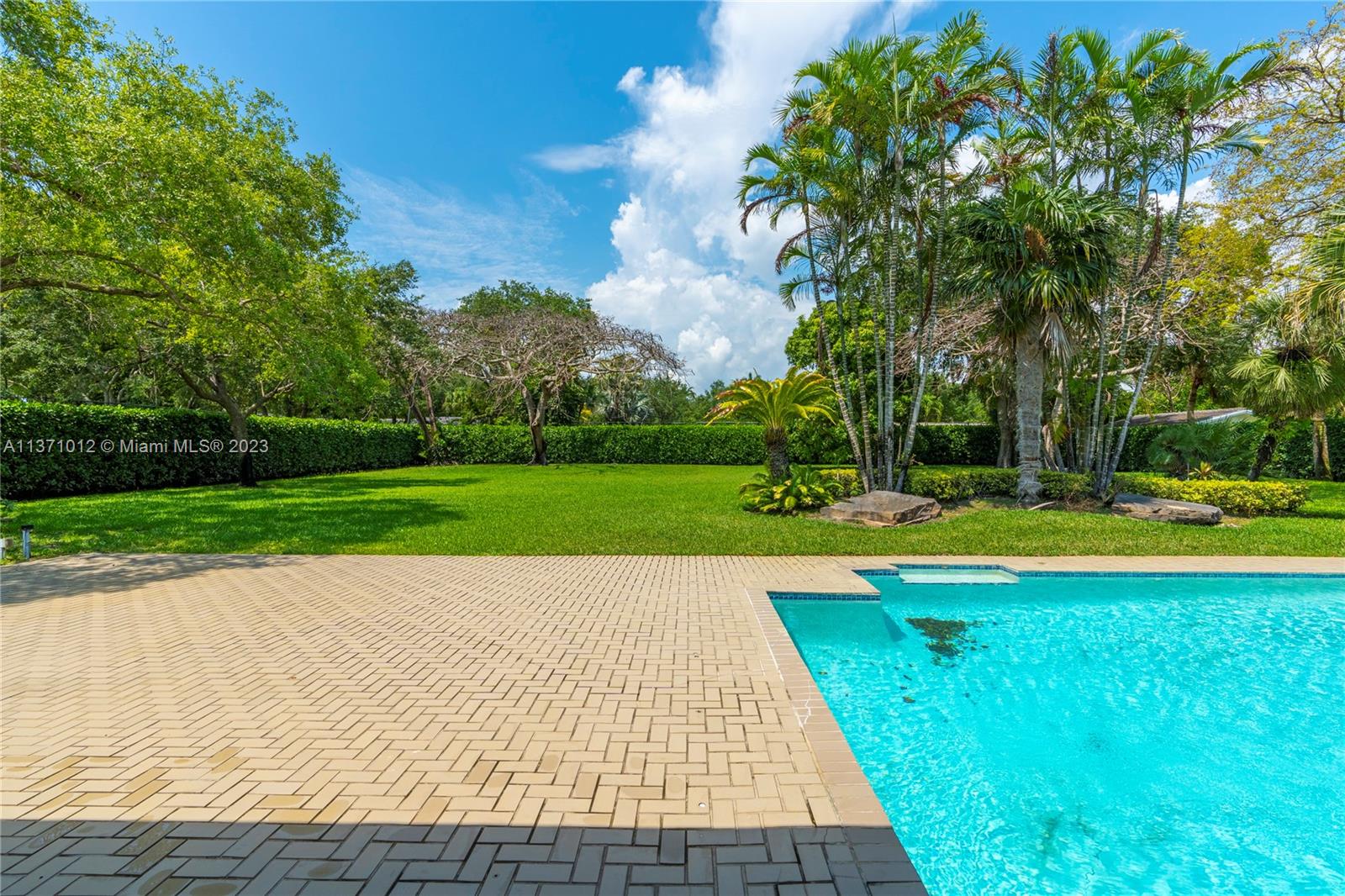 AVOCADO LAND CO SUB - Residential