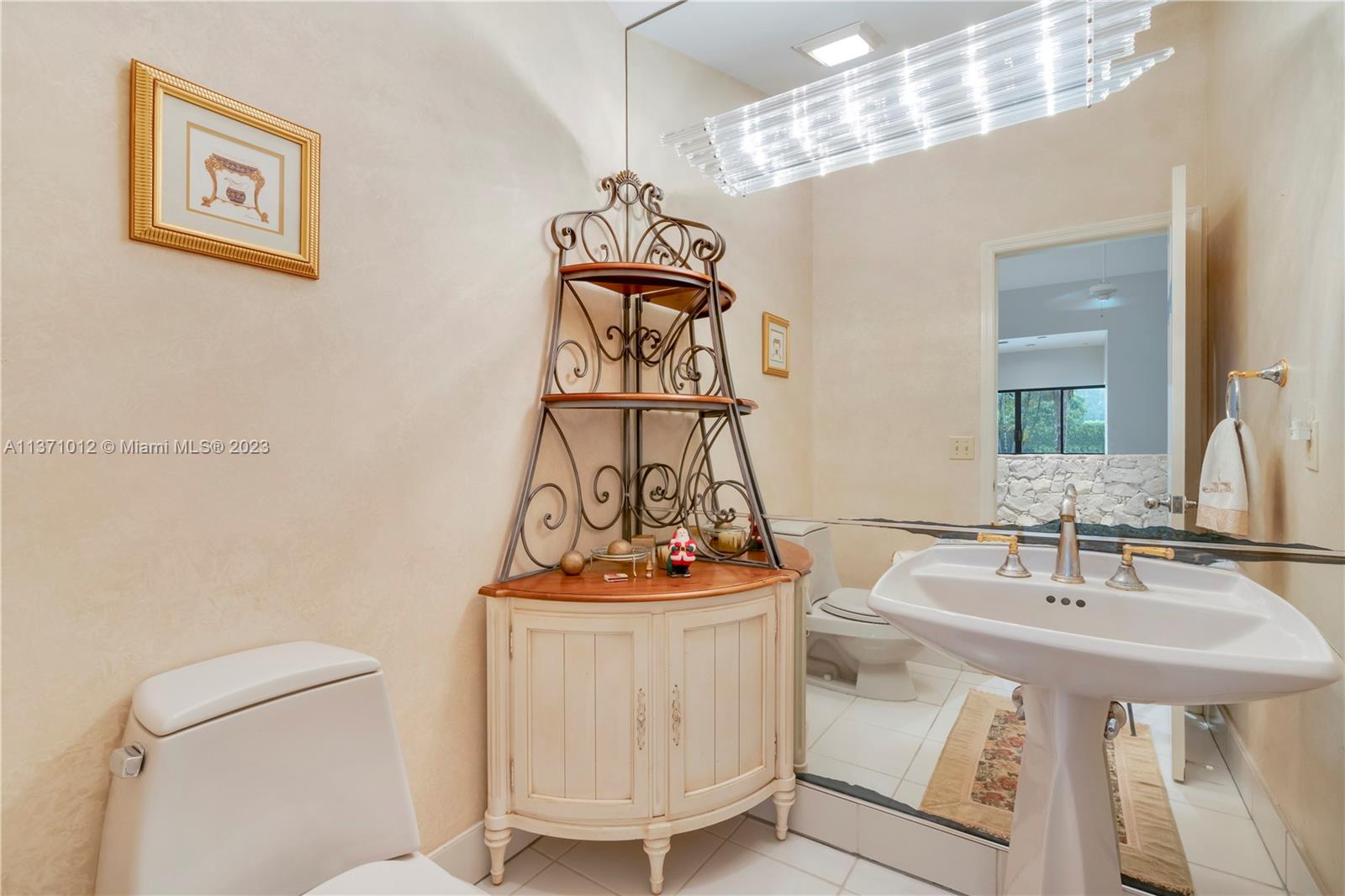 AVOCADO LAND CO SUB - Residential