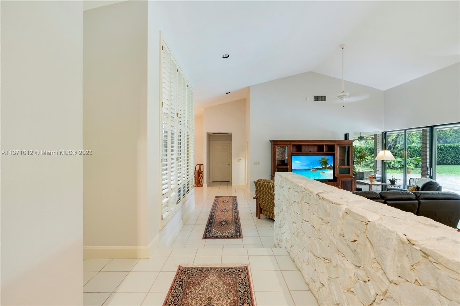 AVOCADO LAND CO SUB - Residential