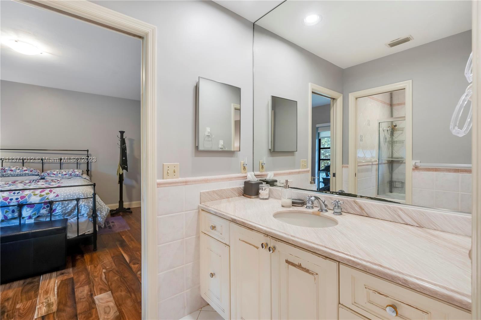 AVOCADO LAND CO SUB - Residential