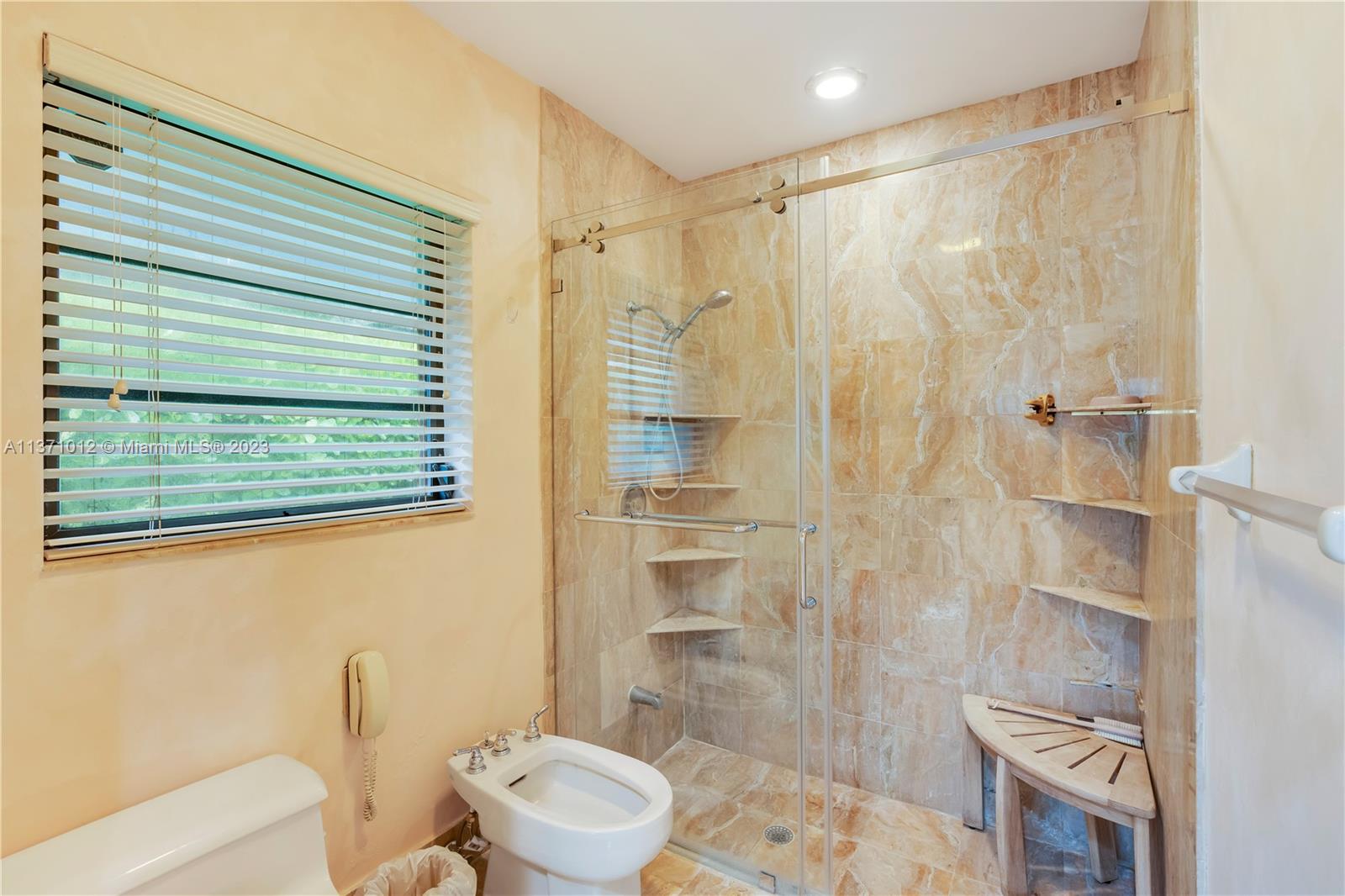 AVOCADO LAND CO SUB - Residential