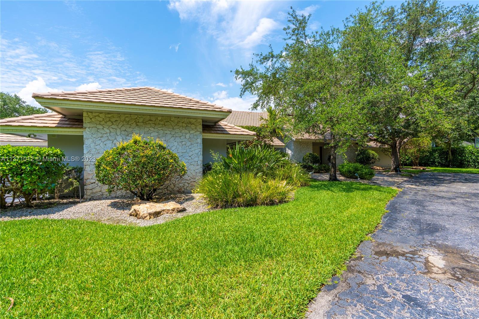 AVOCADO LAND CO SUB - Residential