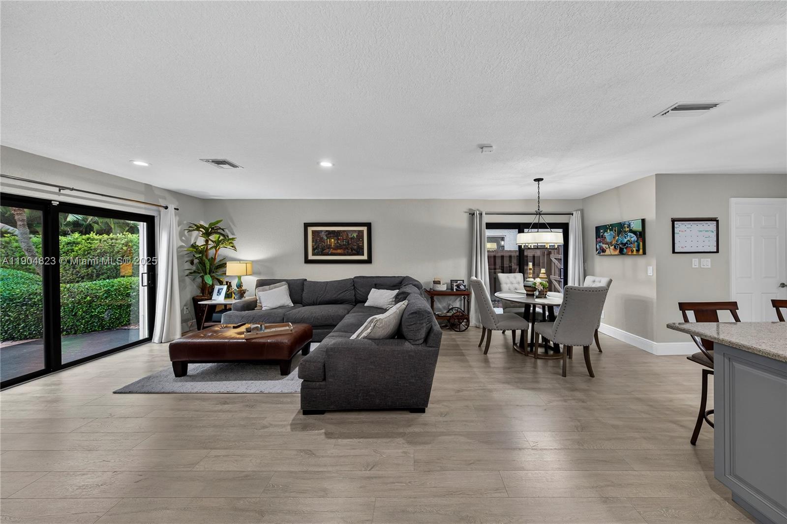 La Joya - Residential