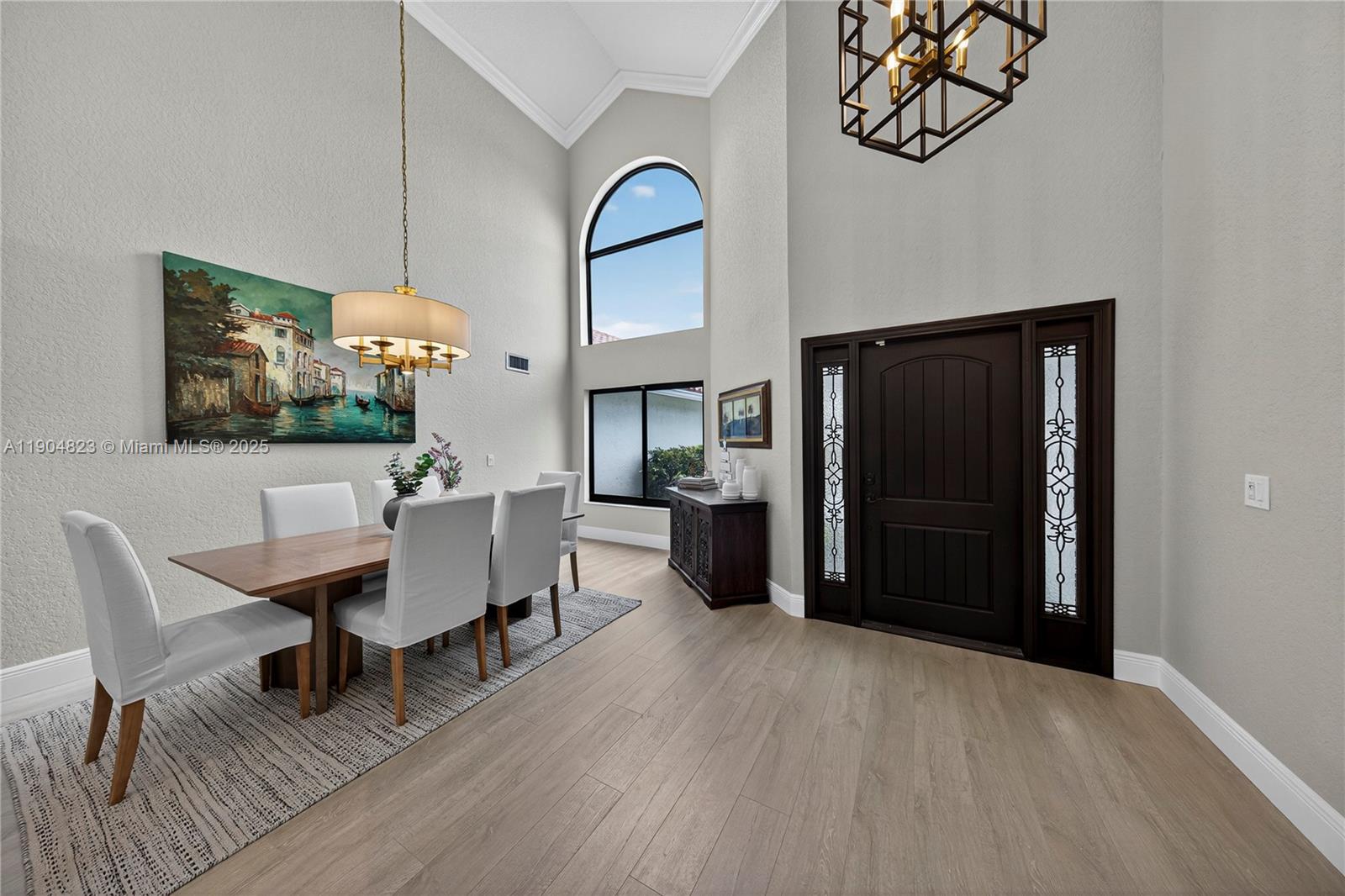 La Joya - Residential