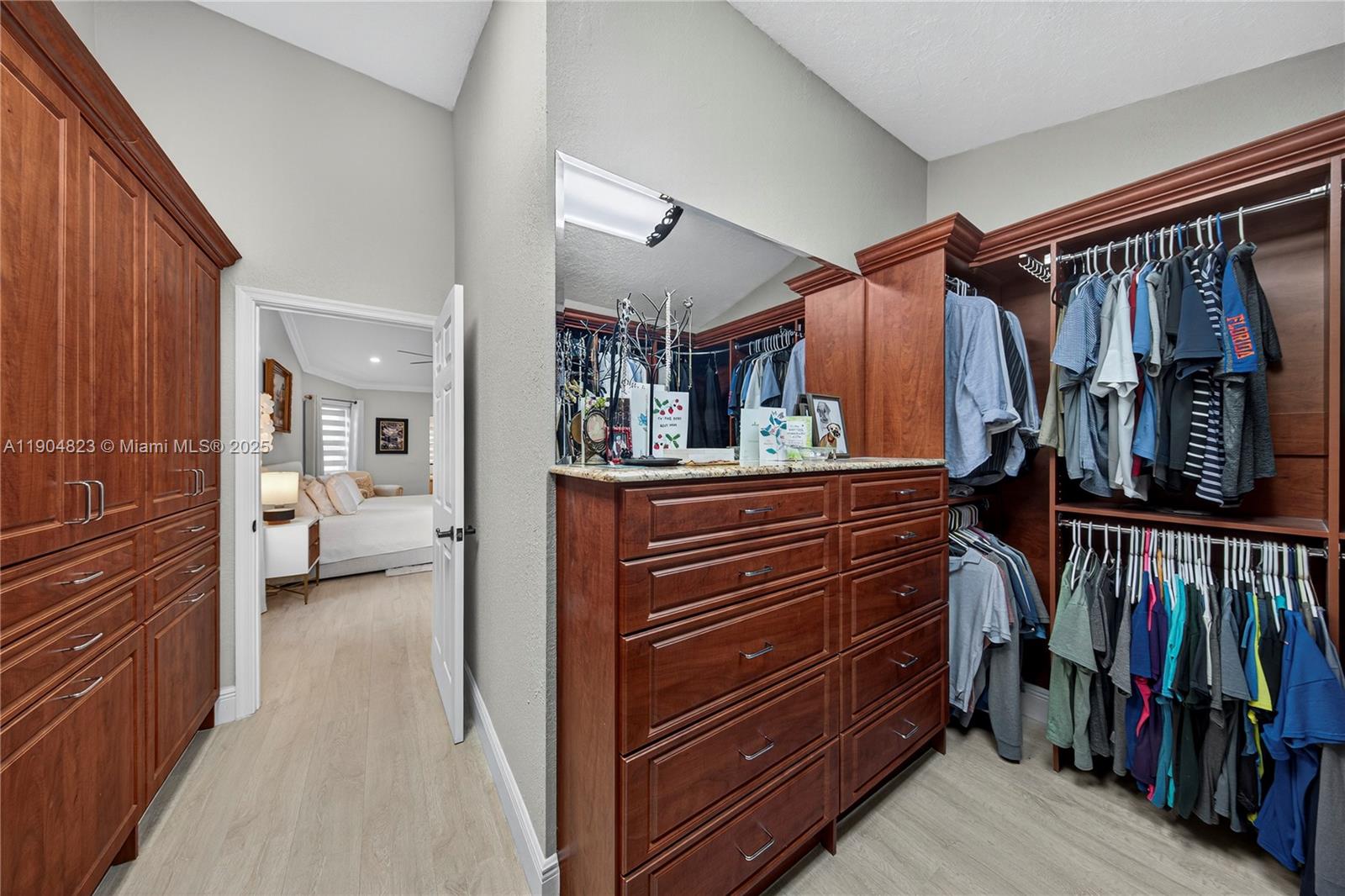 La Joya - Residential