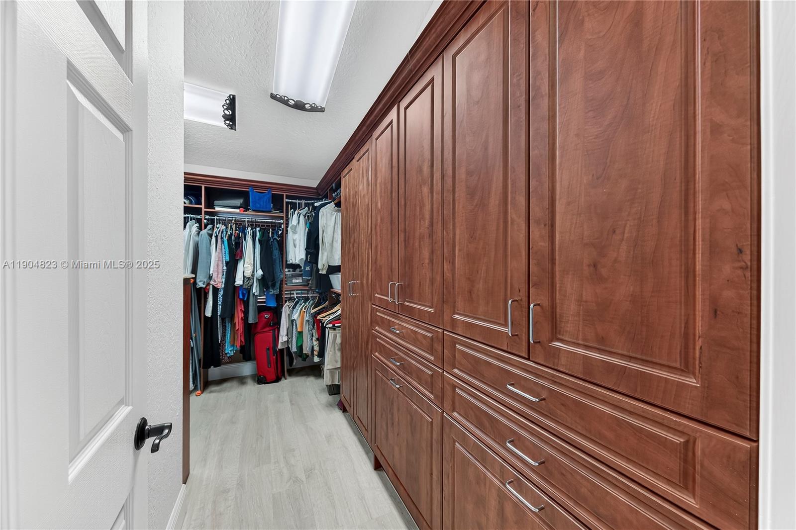 La Joya - Residential