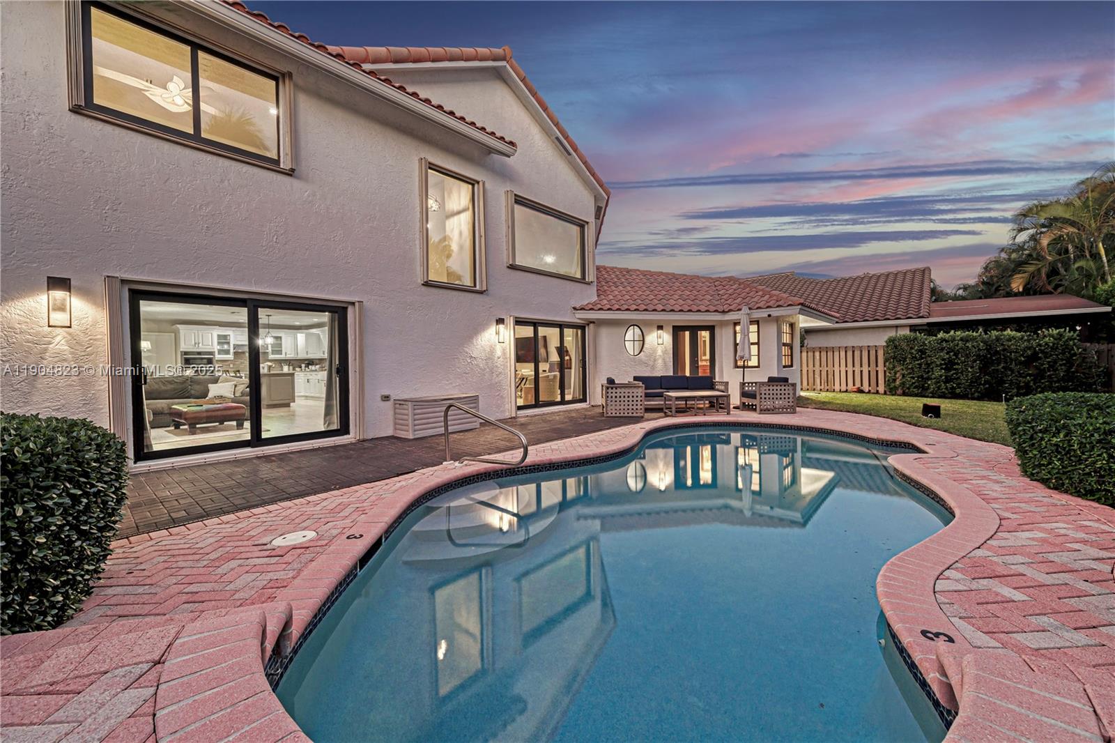 La Joya - Residential