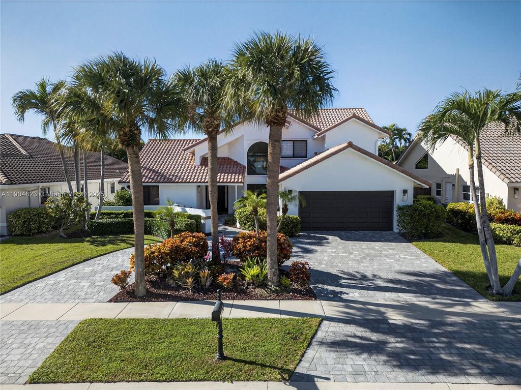 Photo of 23137 L Ermitage Circle, Boca Raton, FL 33433 (MLS # A11904823)