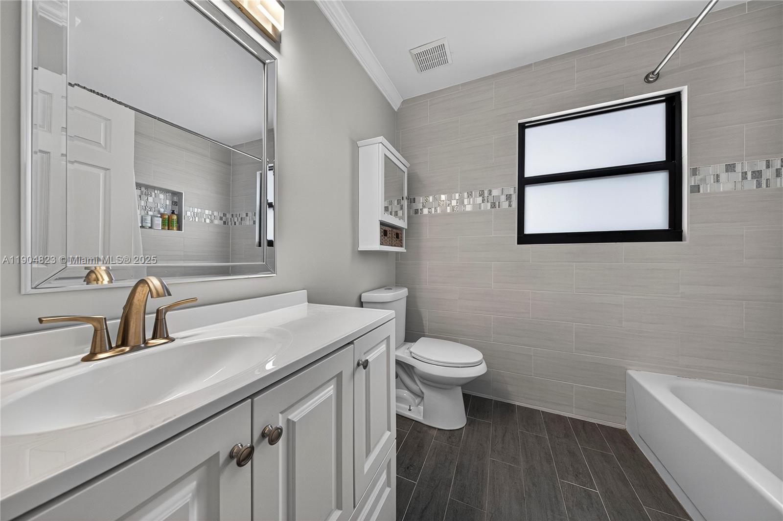 La Joya - Residential