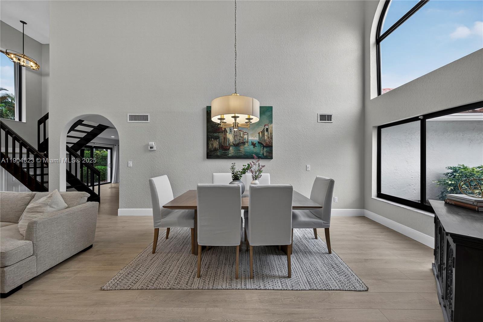 La Joya - Residential