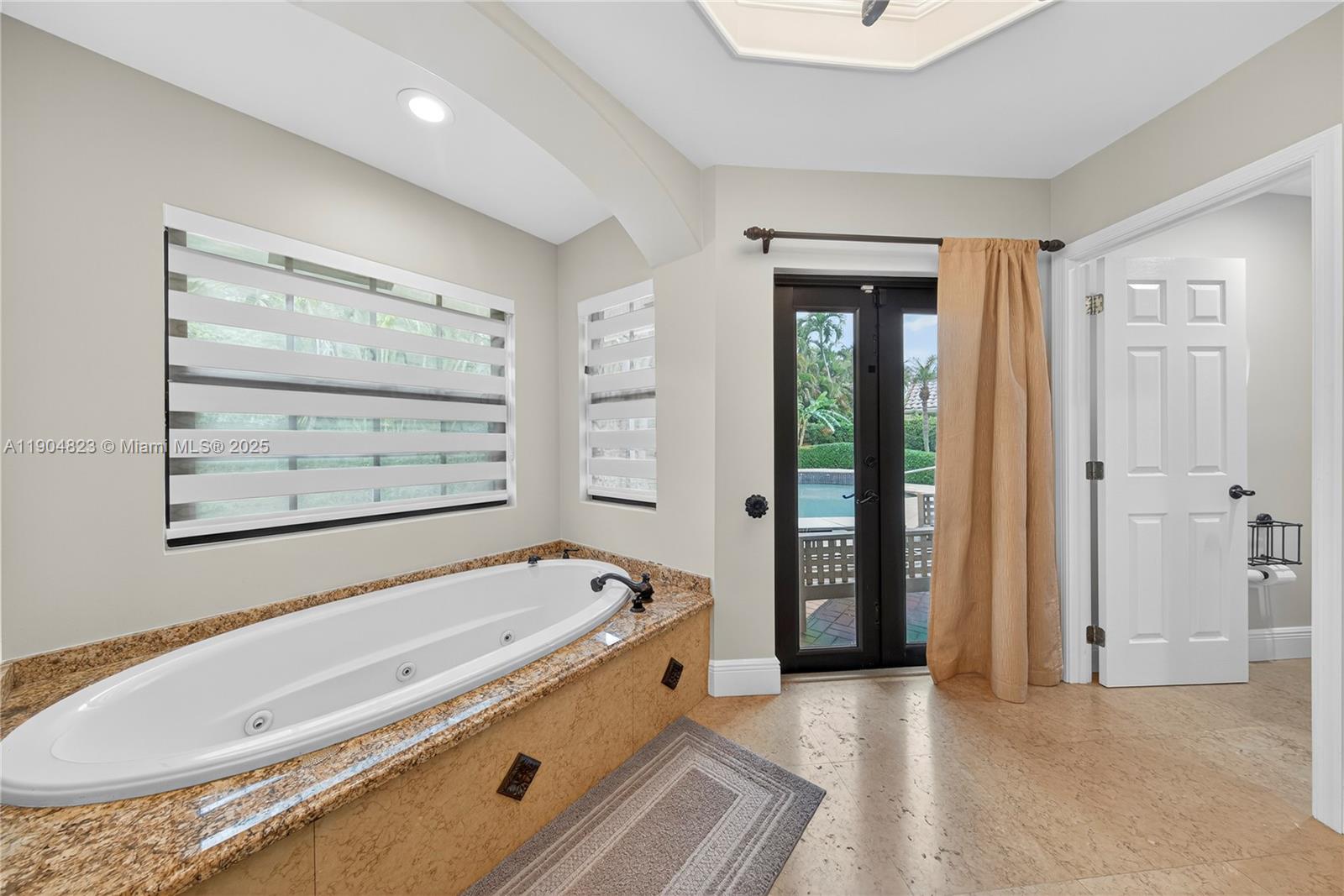 La Joya - Residential