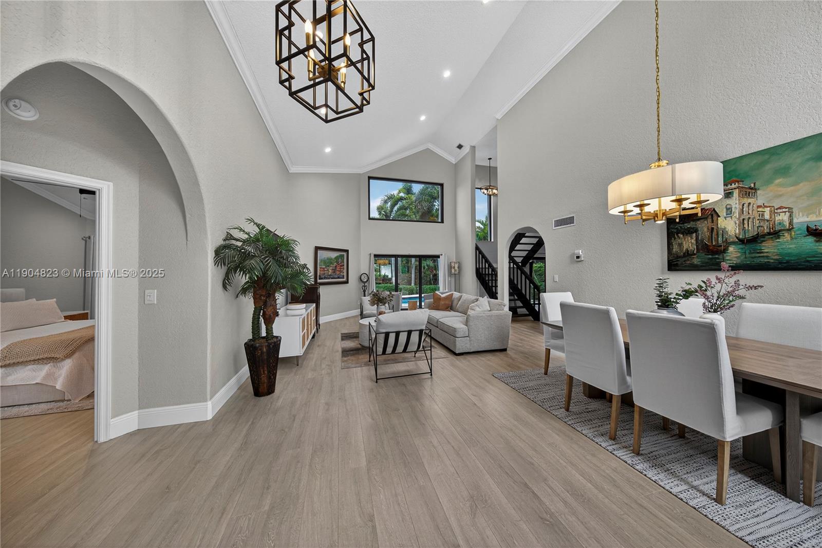 La Joya - Residential