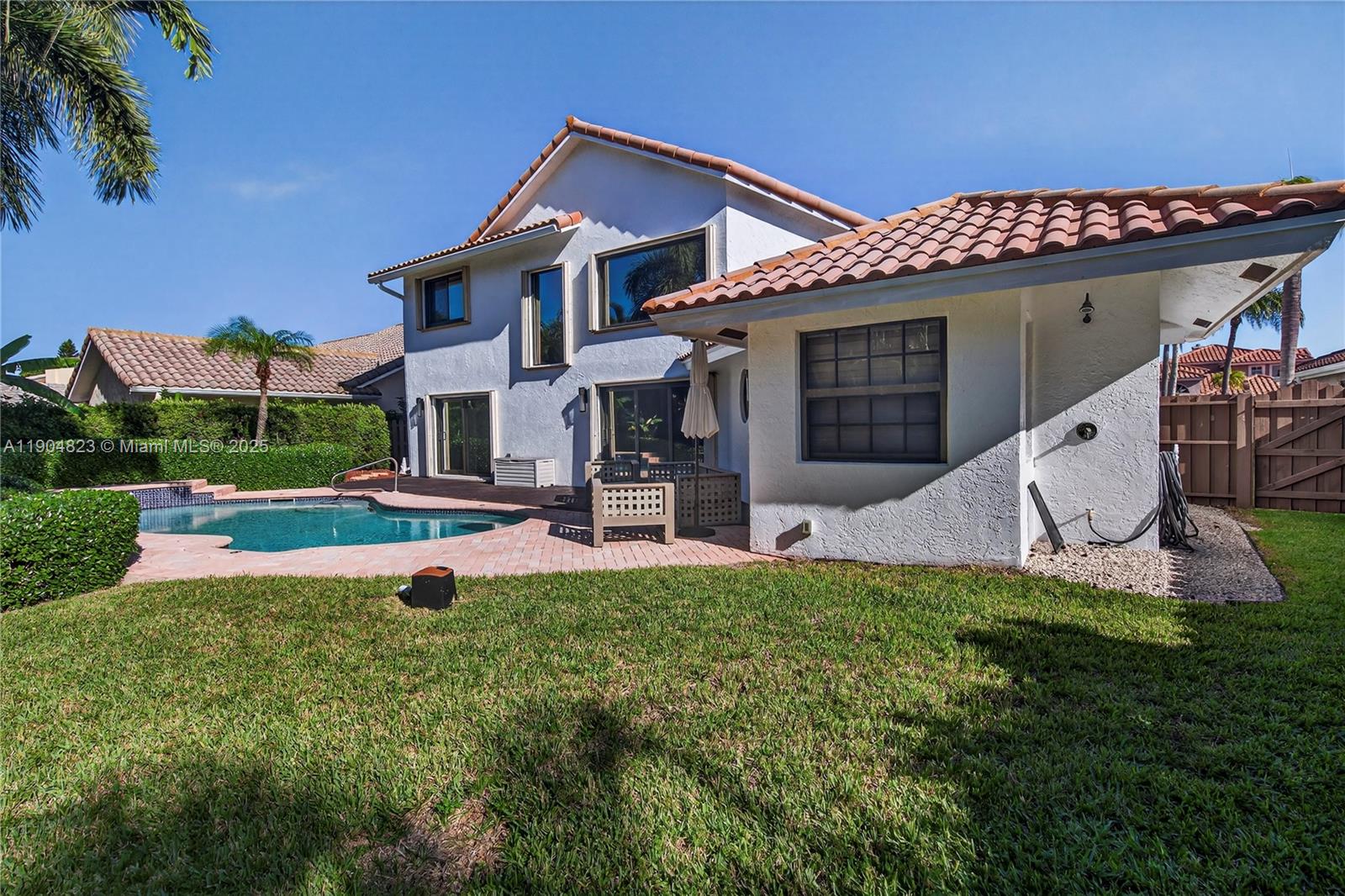 La Joya - Residential