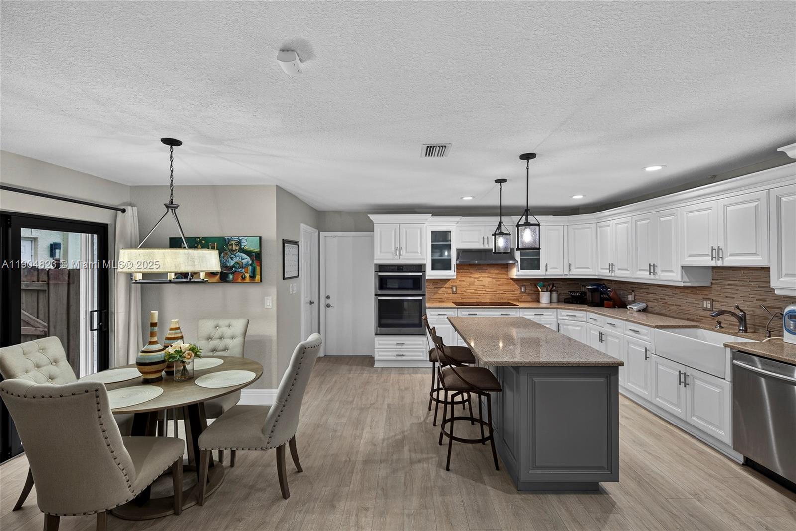 La Joya - Residential