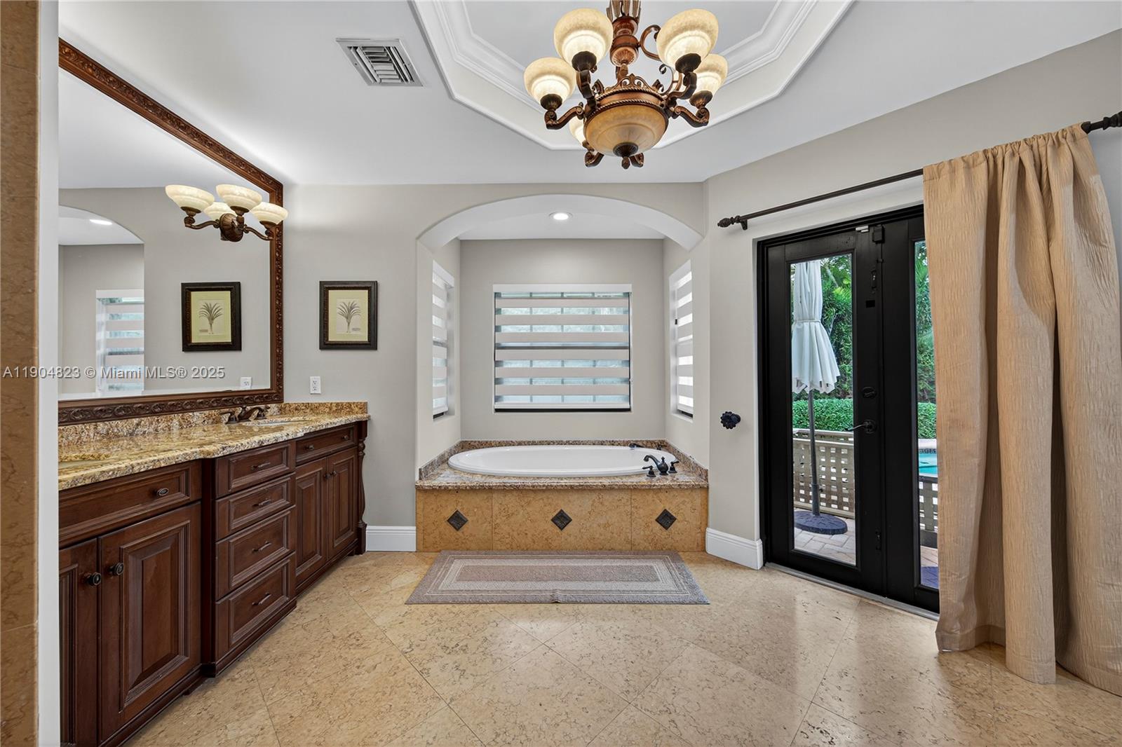 La Joya - Residential