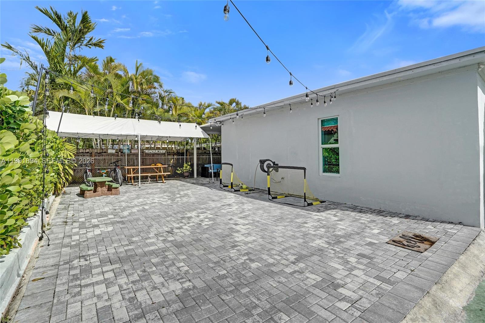 TAMIAMI ACRES PLAN 1 - Residential