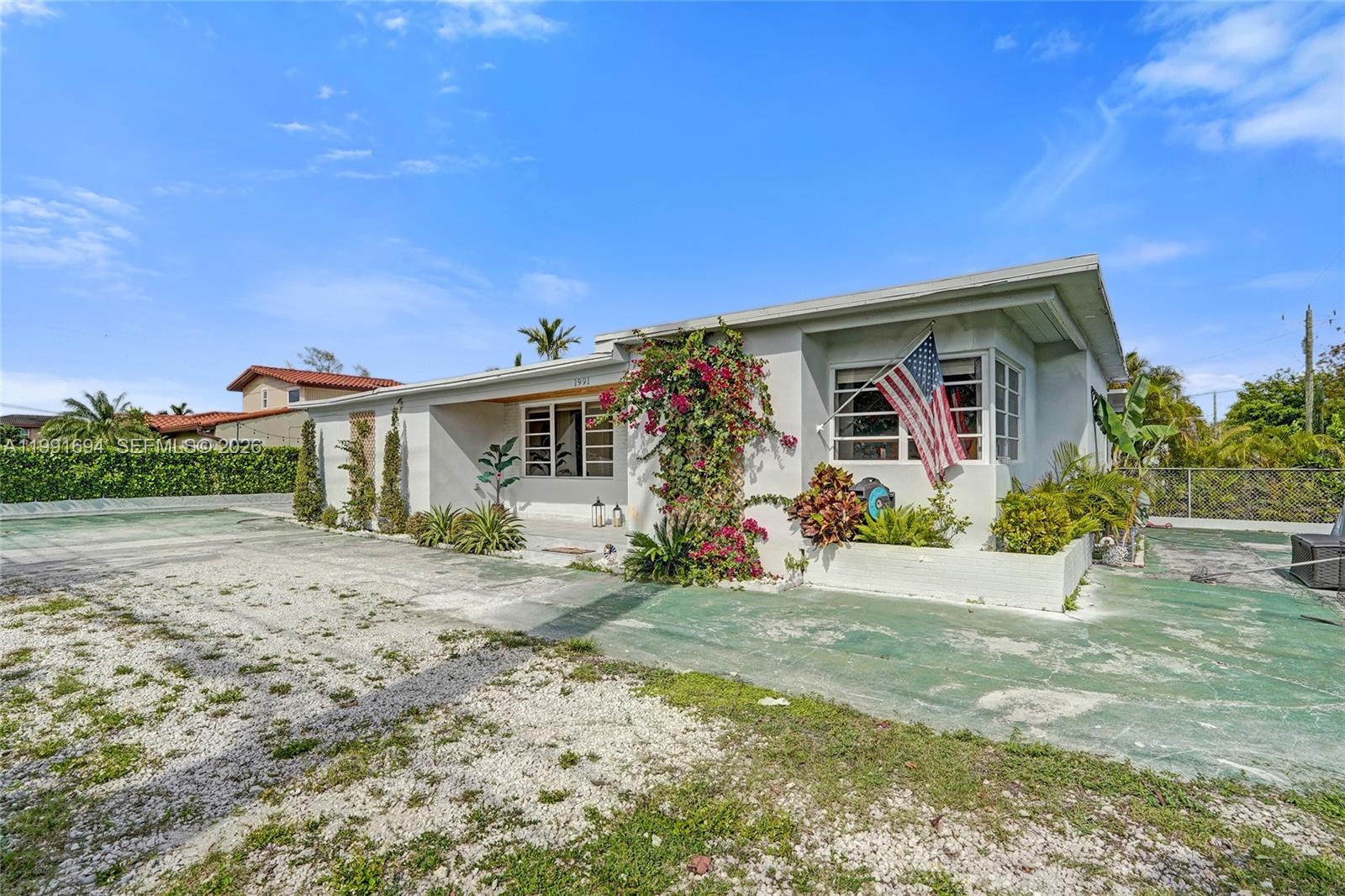 TAMIAMI ACRES PLAN 1 - Residential