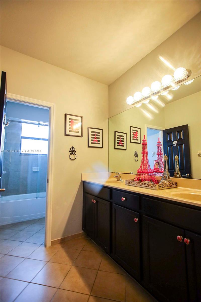SILVER PALM WEST - Residential