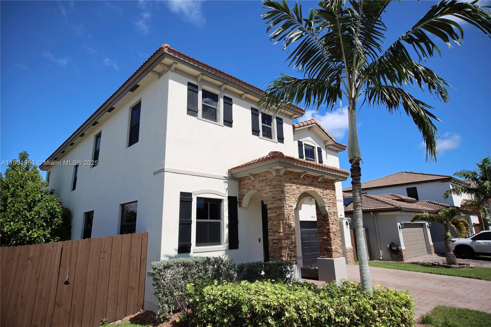 SILVER PALM WEST - Residential