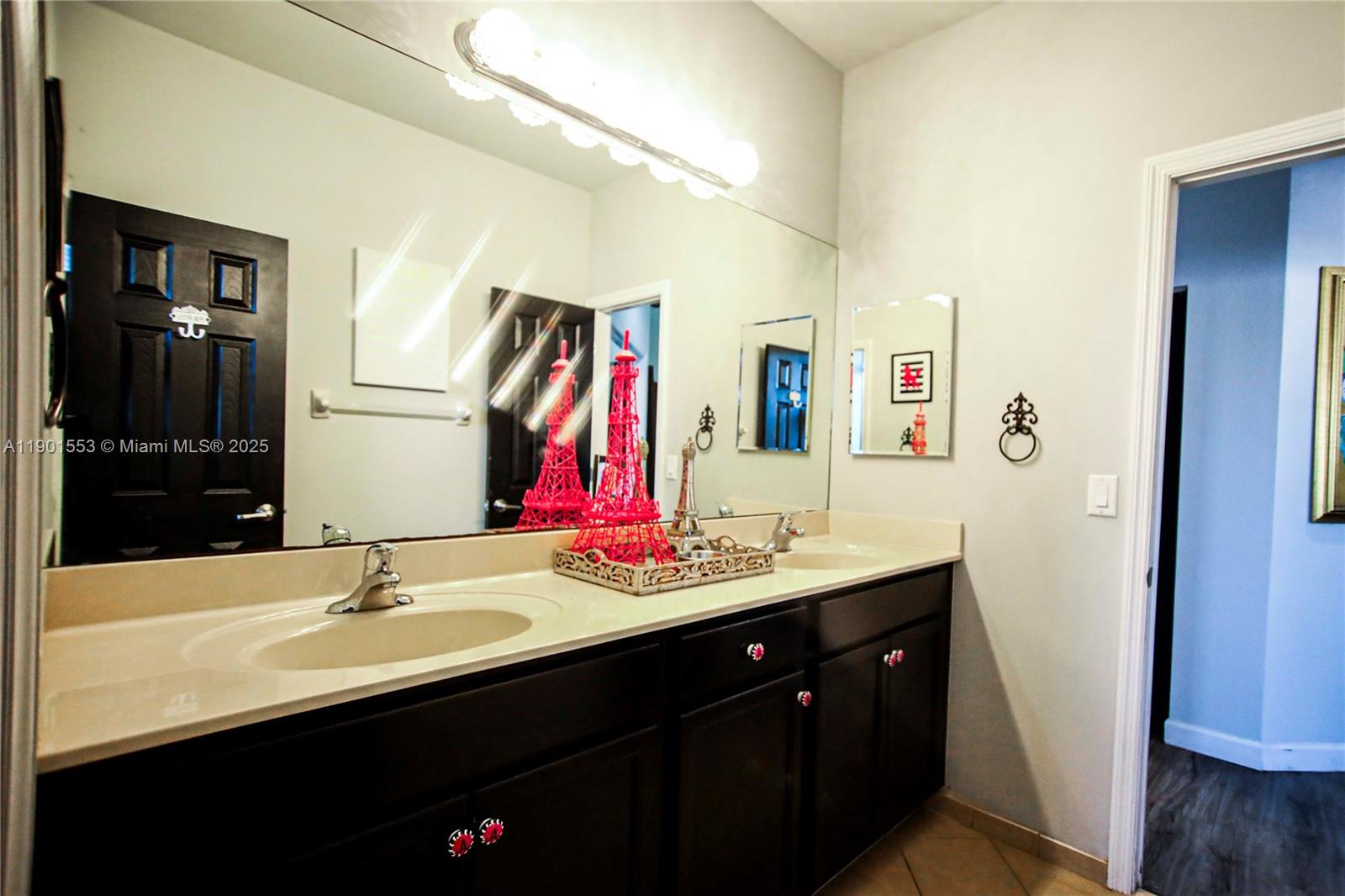 SILVER PALM WEST - Residential