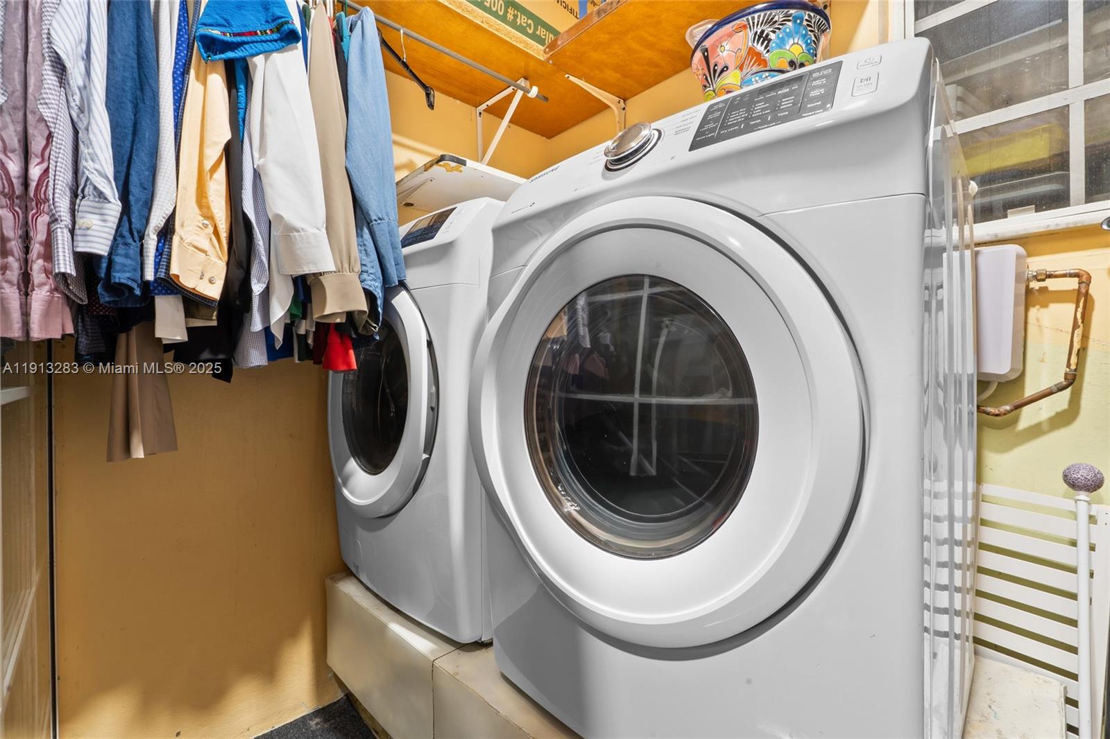 HAINLIN MILL ESTATES SEC - Residential