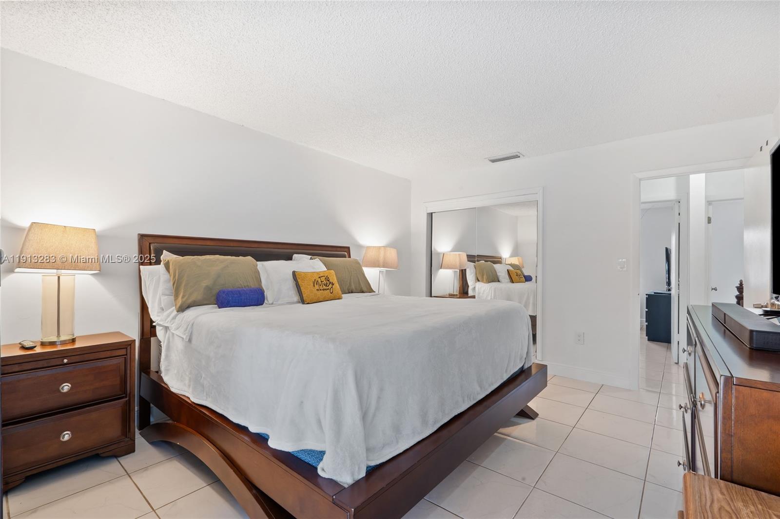 HAINLIN MILL ESTATES SEC - Residential