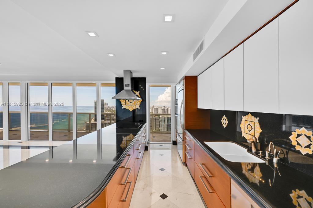 BEACH CLUB ONE  CONDO - Residential Lease