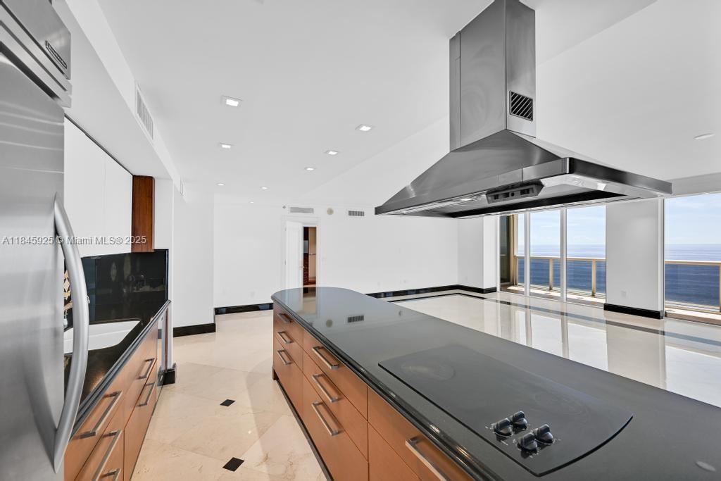 BEACH CLUB ONE  CONDO - Residential Lease