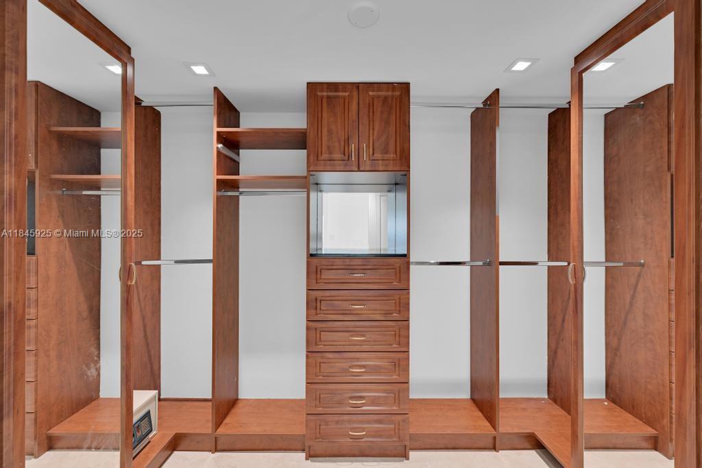 BEACH CLUB ONE  CONDO - Residential Lease