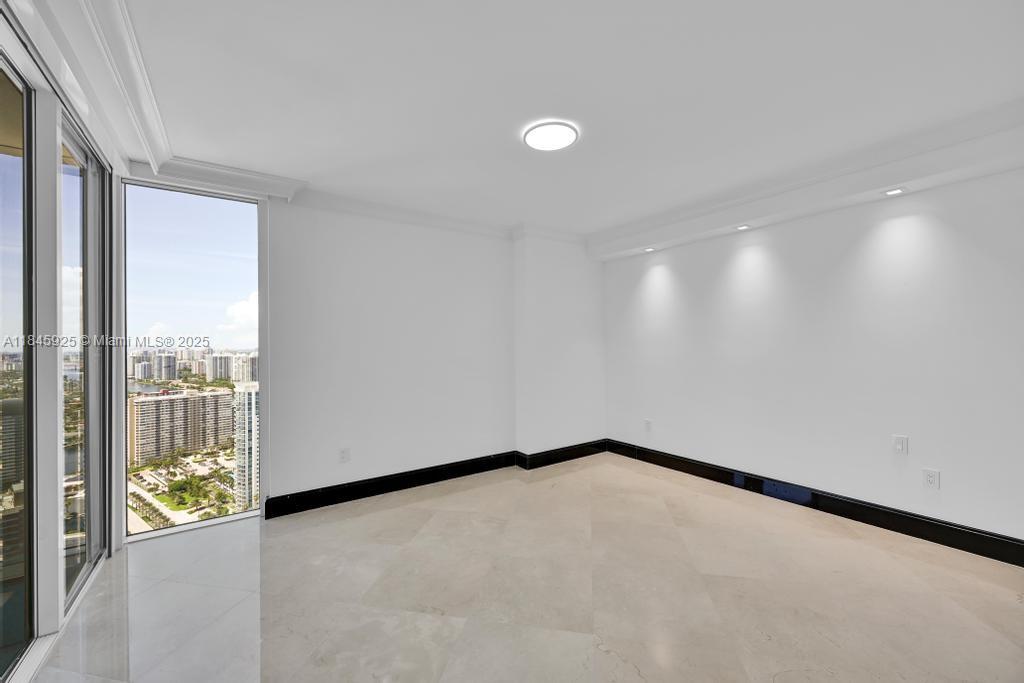 BEACH CLUB ONE  CONDO - Residential Lease