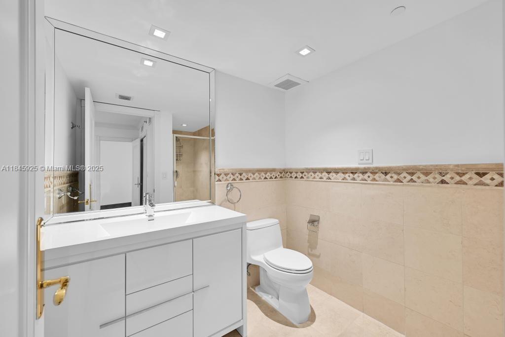 BEACH CLUB ONE  CONDO - Residential Lease