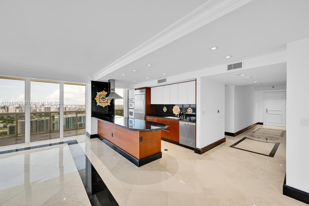 BEACH CLUB ONE  CONDO - Residential Lease